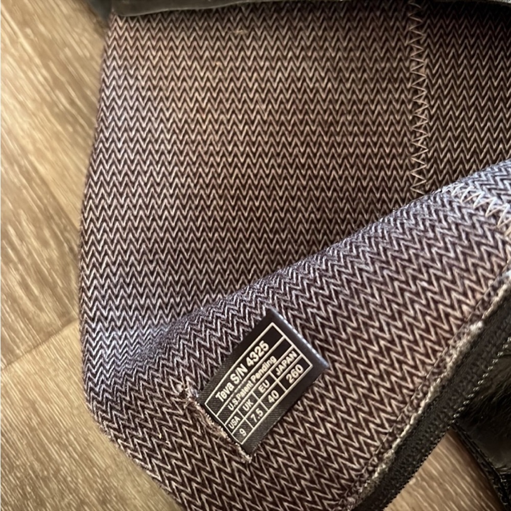 Size 9 Teva Leather Boots - Picture 3 of 3